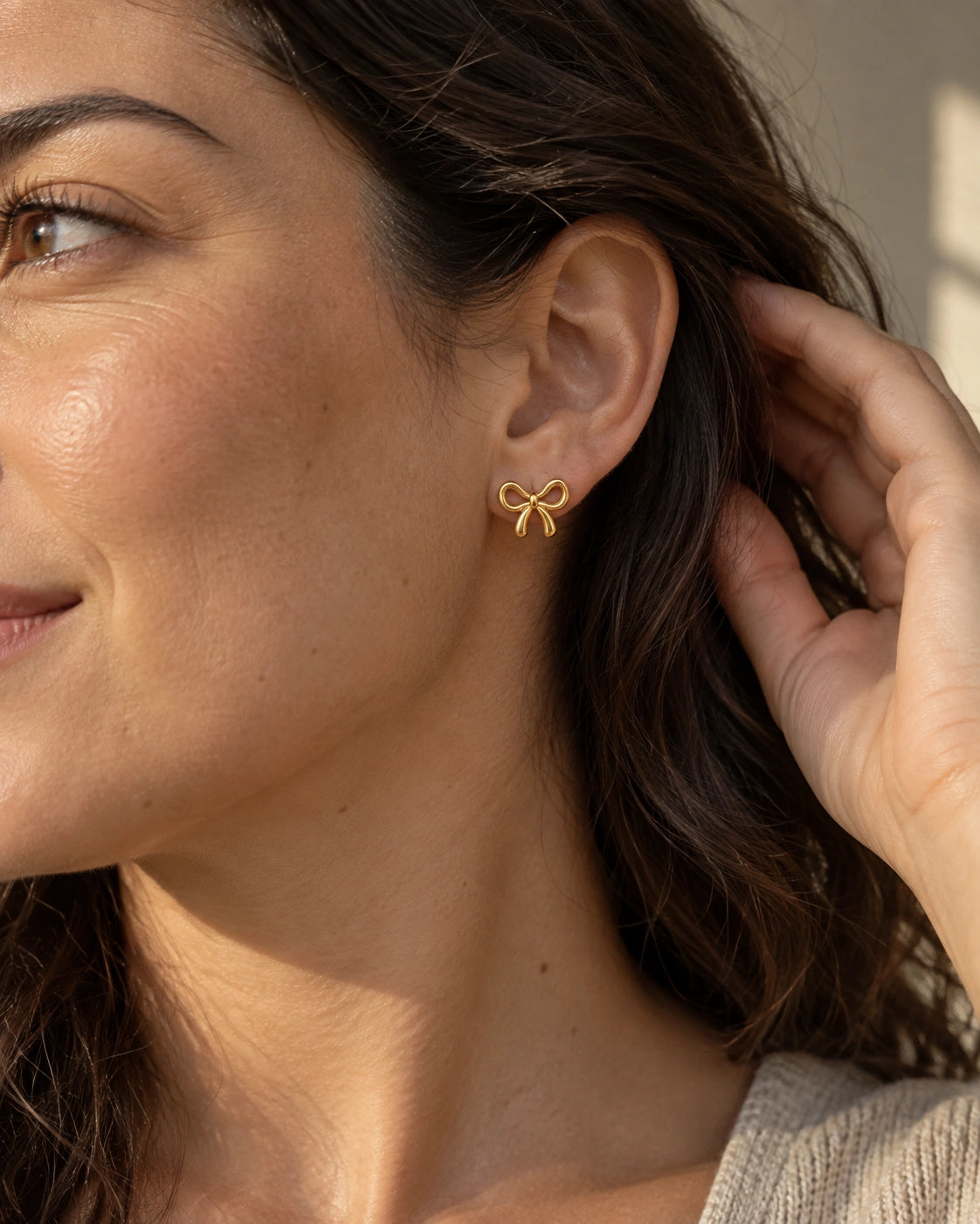 Vesviora Gold Bow Stud Earrings
