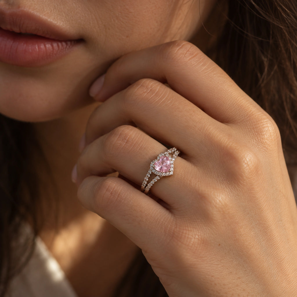 VESVIORA Pink Heart Halo Adjustable Ring
